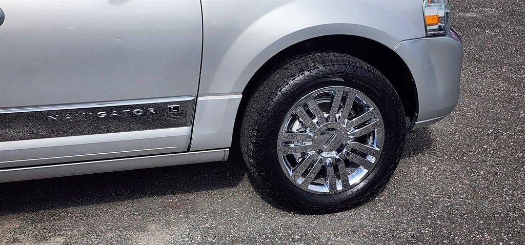 Lincoln Navigator L  2010