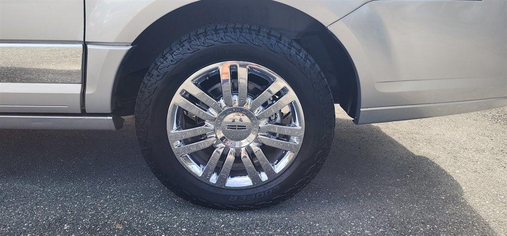 Lincoln Navigator L  2010
