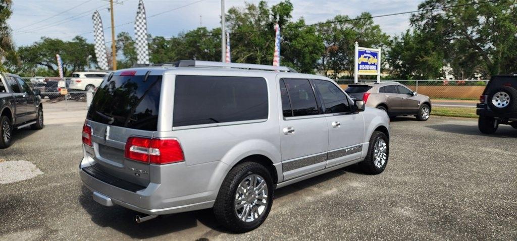 Lincoln Navigator L  2010