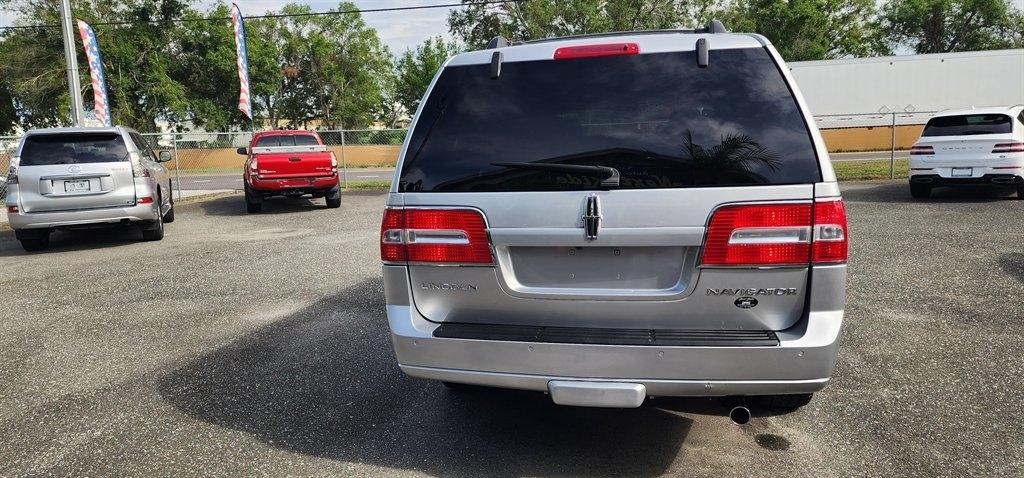 Lincoln Navigator L  2010