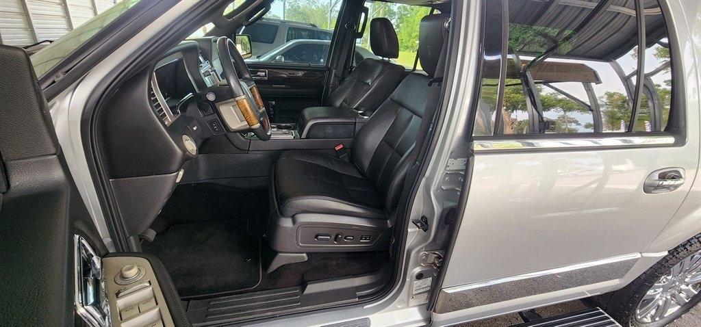 Lincoln Navigator L  2010