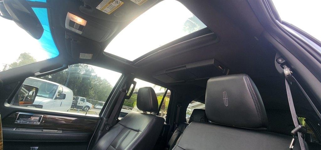 Lincoln Navigator L  2010