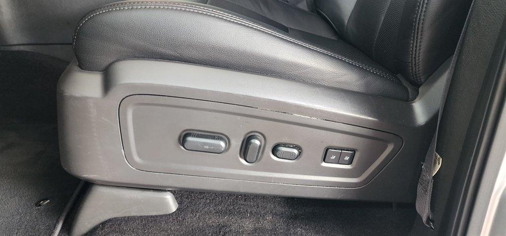 Lincoln Navigator L  2010