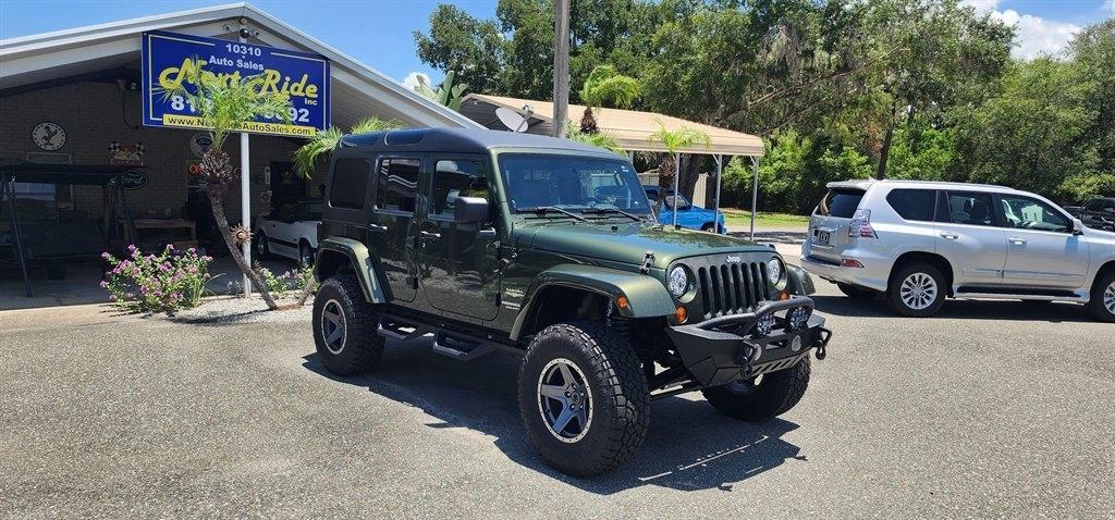 Jeep Wrangler 4WD 4dr Unlimited Sahara 2007