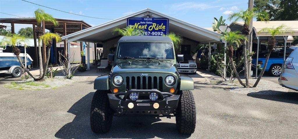 Jeep Wrangler 4WD 4dr Unlimited Sahara 2007