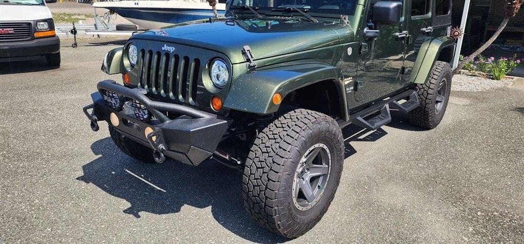 Jeep Wrangler 4WD 4dr Unlimited Sahara 2007