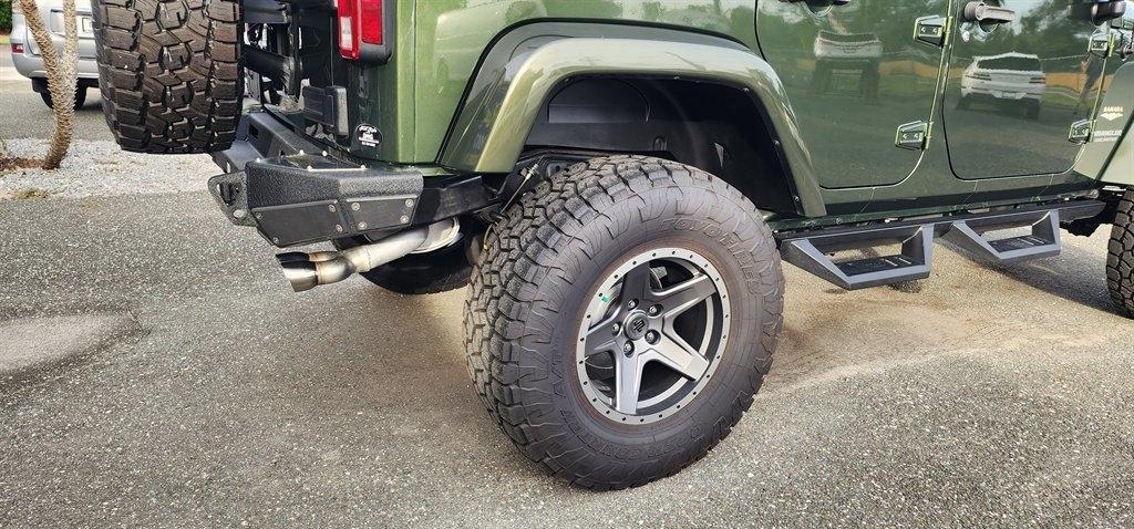 Jeep Wrangler 4WD 4dr Unlimited Sahara 2007