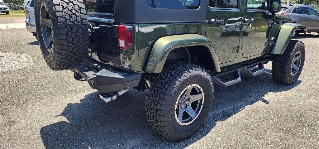 Jeep Wrangler 4WD 4dr Unlimited Sahara 2007