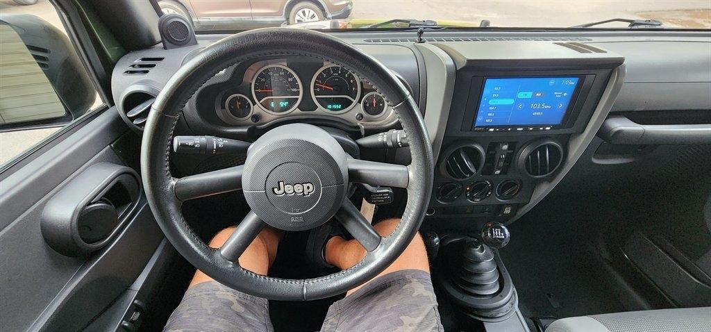 Jeep Wrangler 4WD 4dr Unlimited Sahara 2007