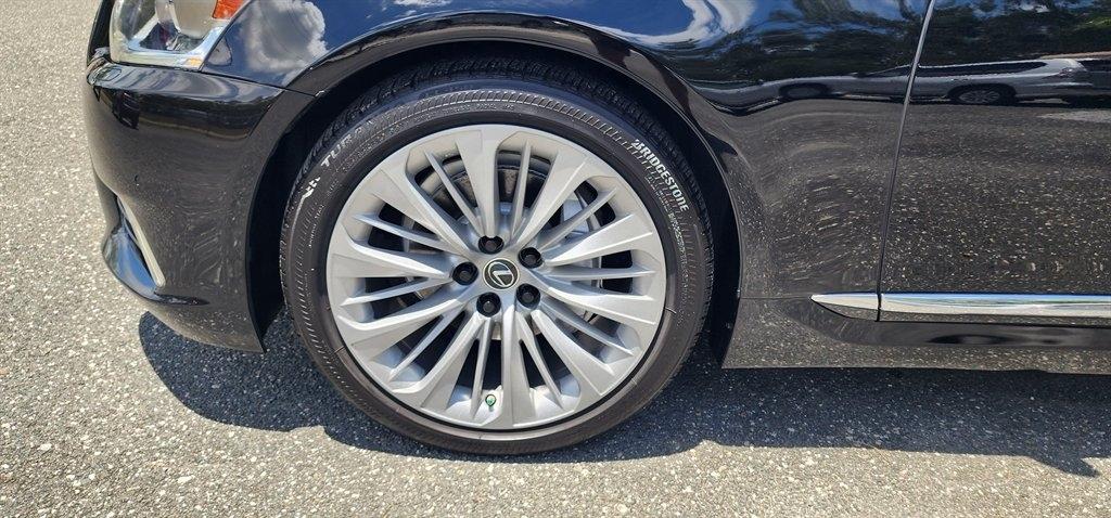 Lexus LS 460 4dr Sdn RWD 2013
