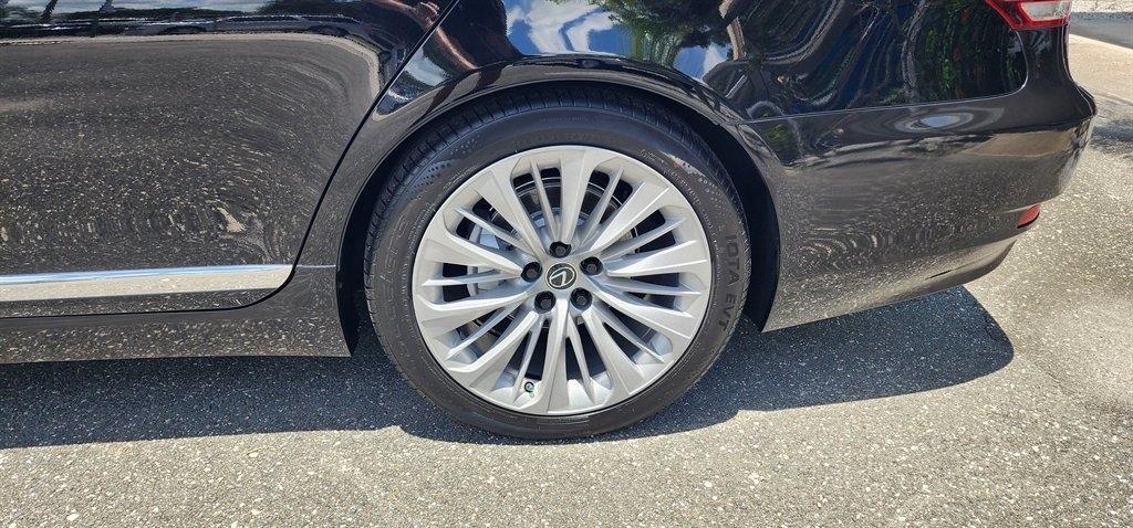 Lexus LS 460 4dr Sdn RWD 2013