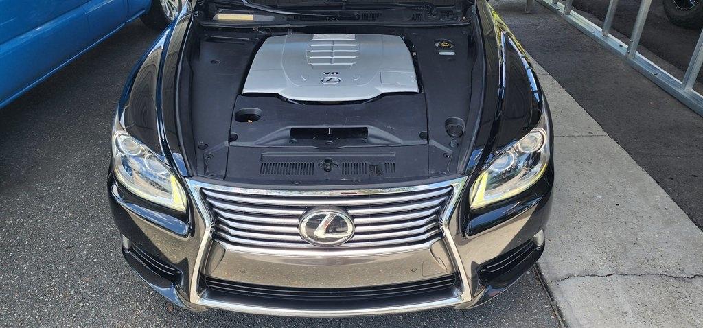 Lexus LS 460 4dr Sdn RWD 2013