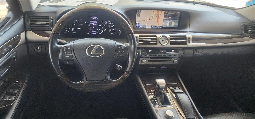 Lexus LS 460 4dr Sdn RWD 2013