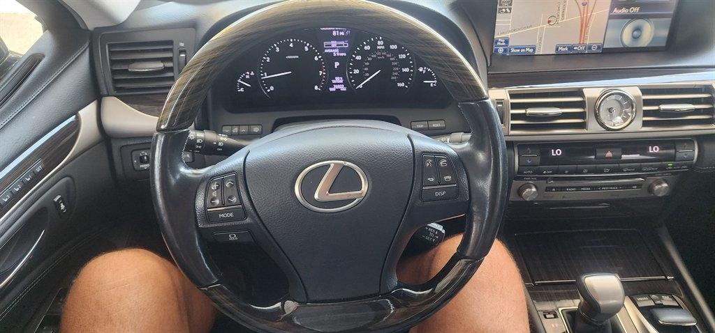 Lexus LS 460 4dr Sdn RWD 2013