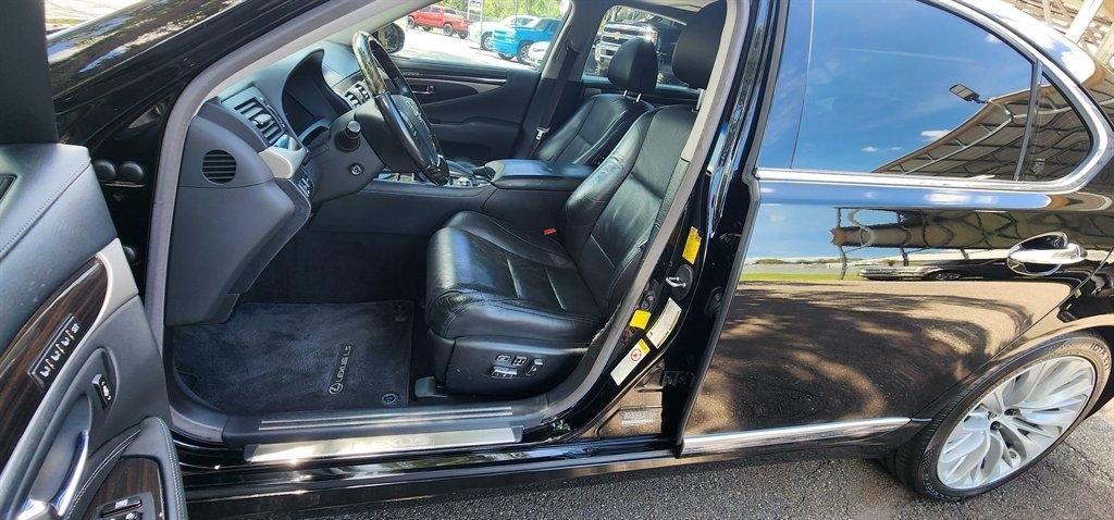 Lexus LS 460 4dr Sdn RWD 2013