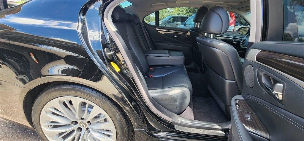 Lexus LS 460 4dr Sdn RWD 2013