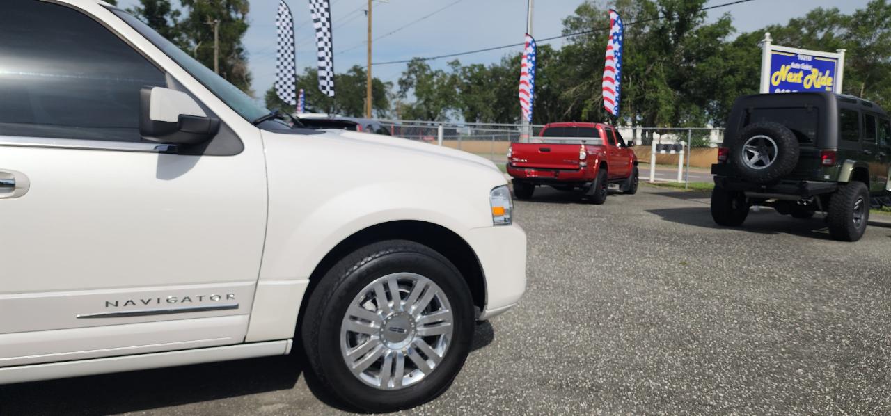 Lincoln Navigator  2012