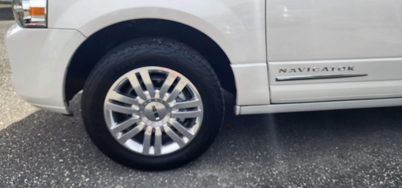 Lincoln Navigator  2012