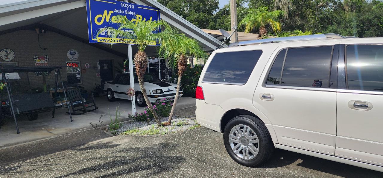 Lincoln Navigator  2012