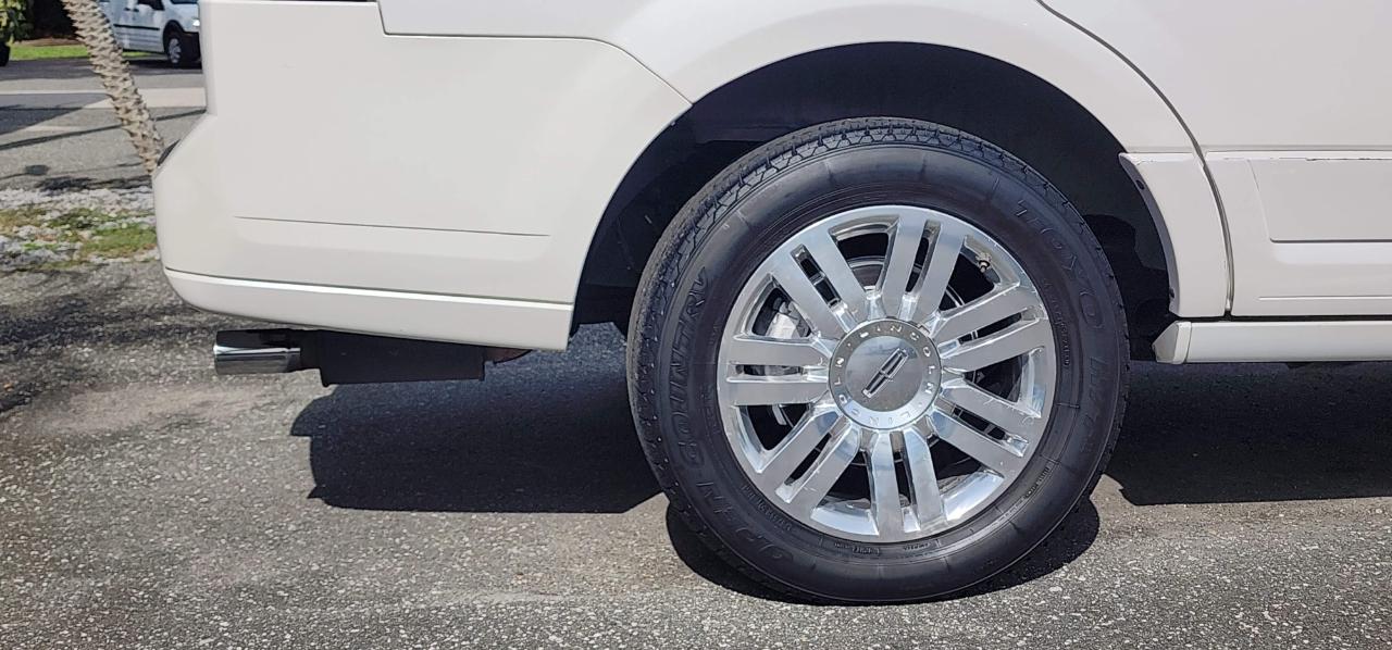 Lincoln Navigator  2012