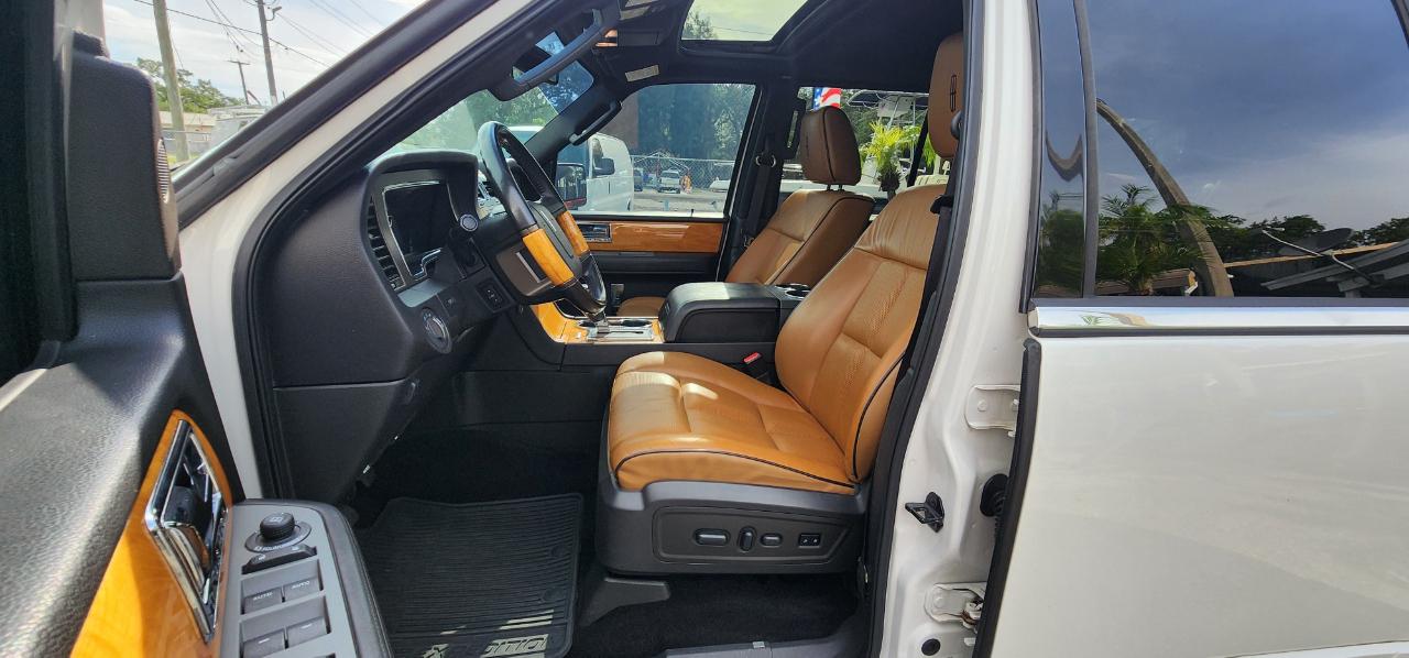Lincoln Navigator  2012