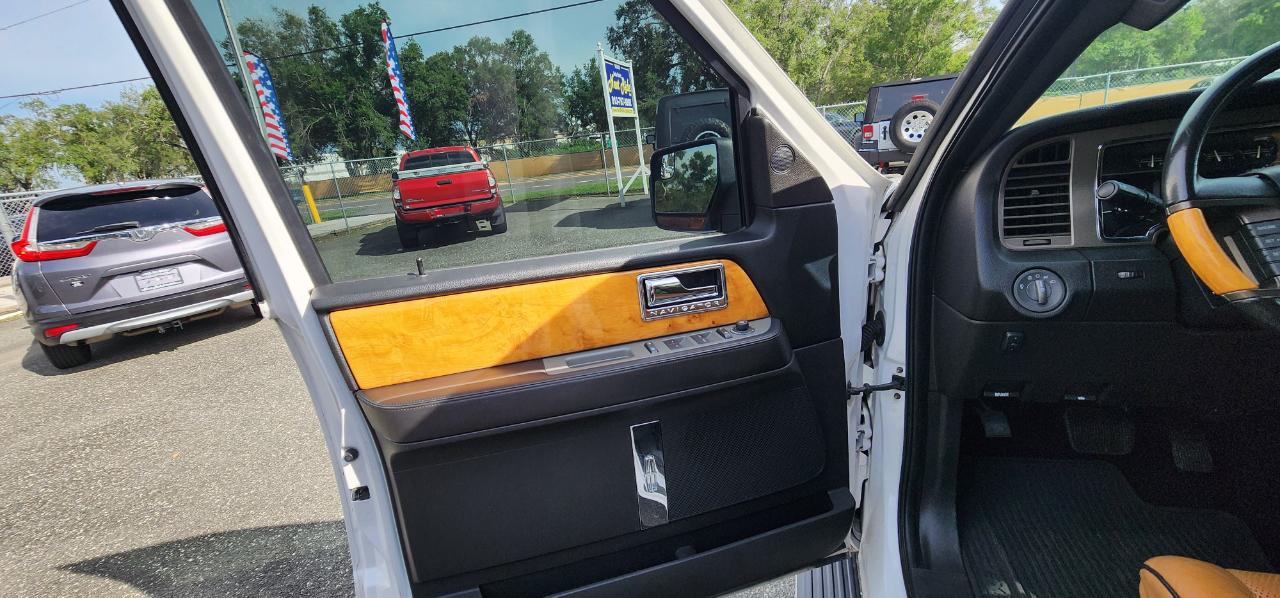 Lincoln Navigator  2012