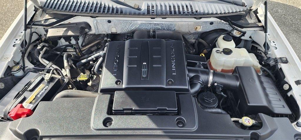 Lincoln Navigator  2012