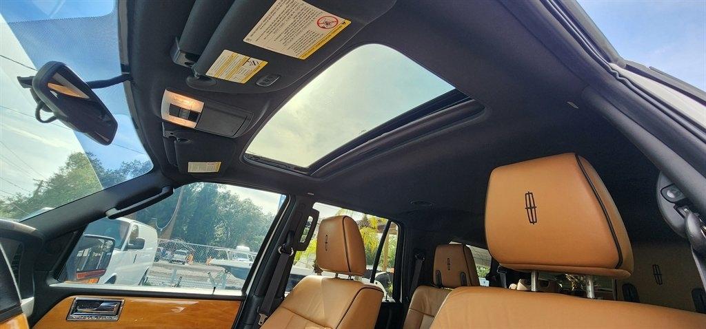 Lincoln Navigator  2012