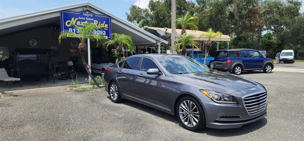 Hyundai Genesis 4dr Sdn V6 3.8L RWD 2015