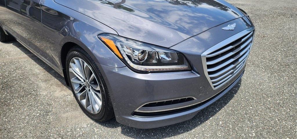 Hyundai Genesis 4dr Sdn V6 3.8L RWD 2015