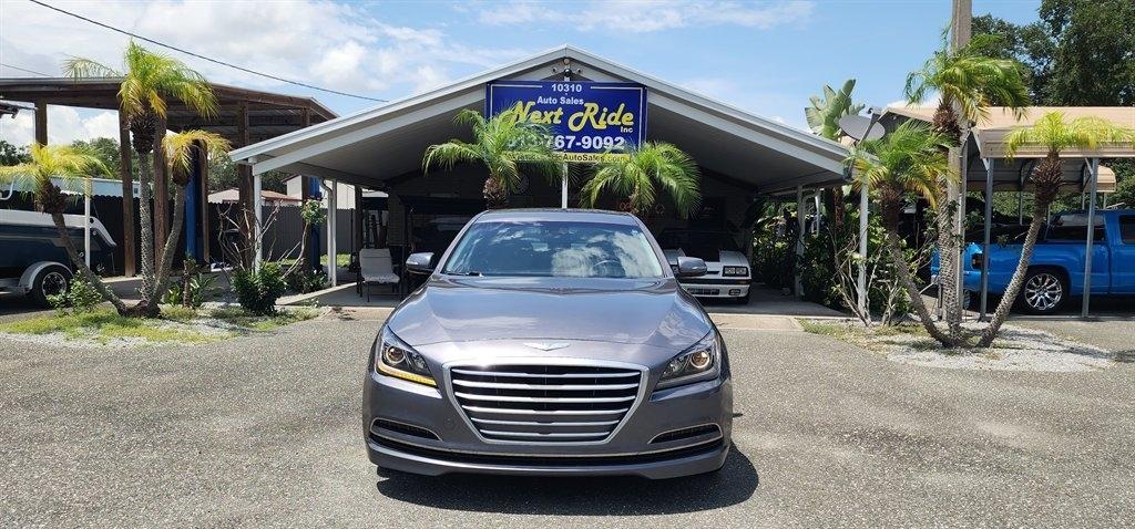 Hyundai Genesis 4dr Sdn V6 3.8L RWD 2015