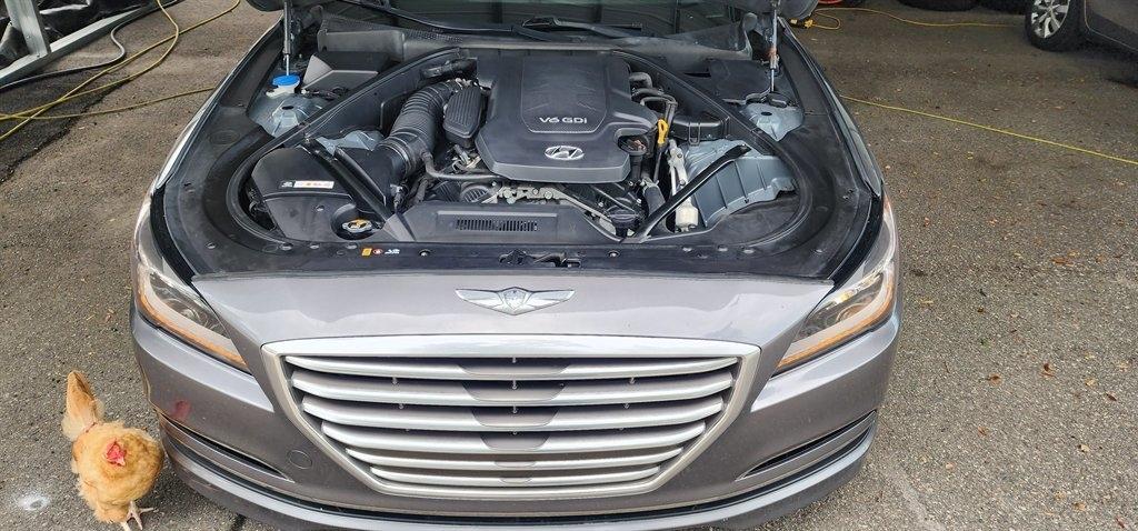 Hyundai Genesis 4dr Sdn V6 3.8L RWD 2015