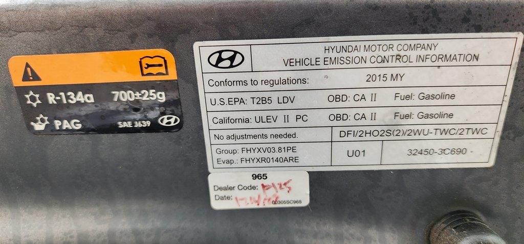 Hyundai Genesis 4dr Sdn V6 3.8L RWD 2015