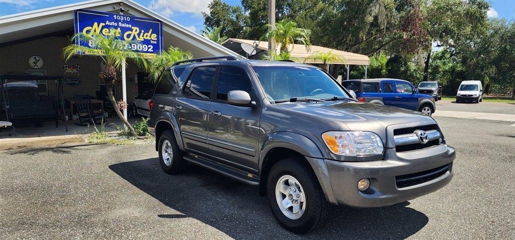 Toyota Sequoia 4dr SR5 (Natl) 2006