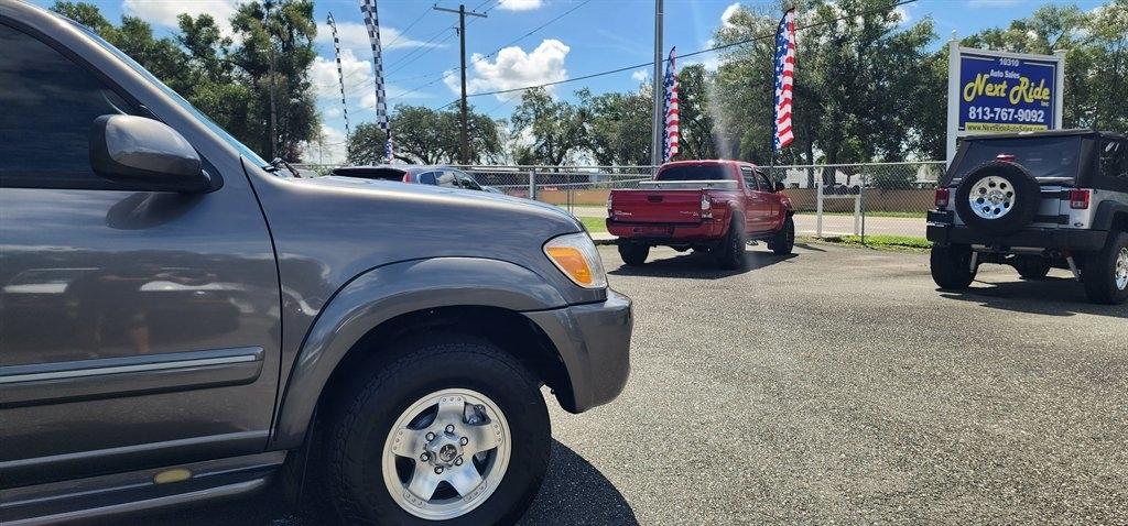 Toyota Sequoia 4dr SR5 (Natl) 2006