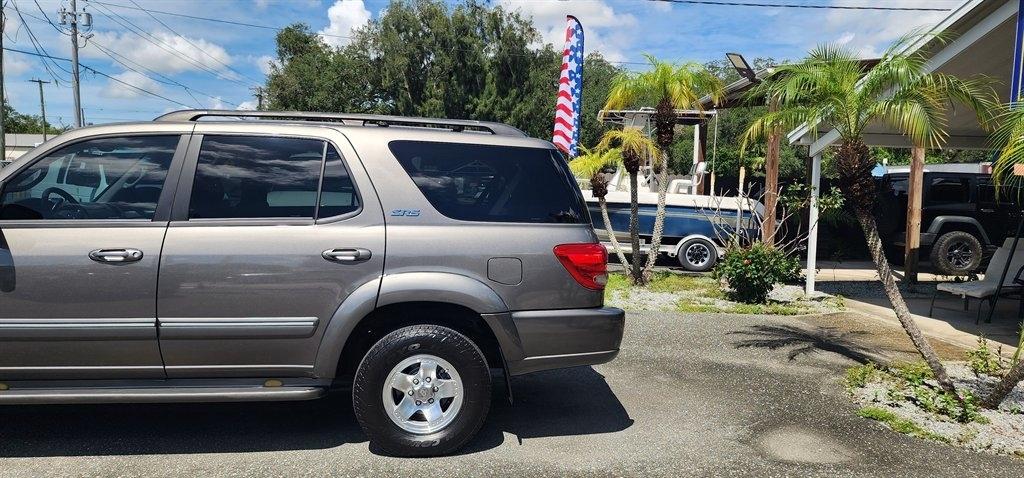 Toyota Sequoia 4dr SR5 (Natl) 2006