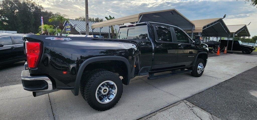 Chevrolet Silverado 3500HD 4WD Crew Cab 172" LT 2022