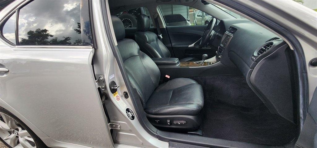 Lexus IS 250 4dr Sport Sdn Man RWD 2009