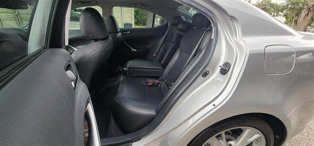 Lexus IS 250 4dr Sport Sdn Man RWD 2009