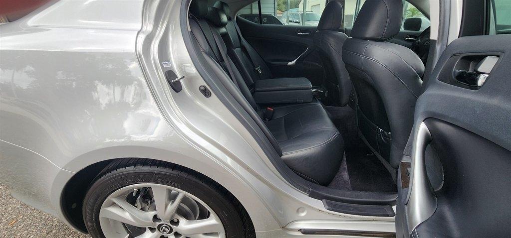 Lexus IS 250 4dr Sport Sdn Man RWD 2009