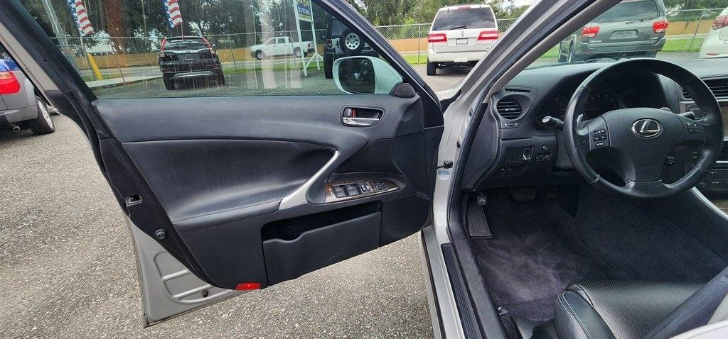 Lexus IS 250 4dr Sport Sdn Man RWD 2009