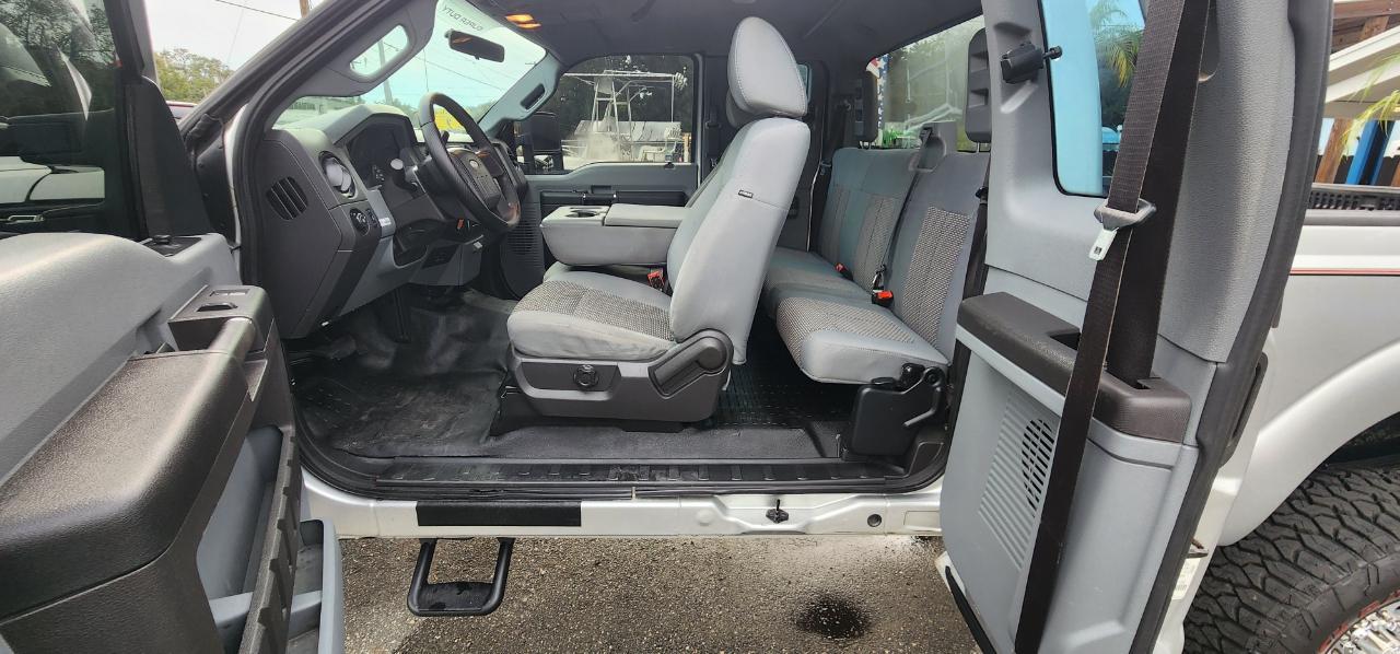 Ford Super Duty F-250  2011