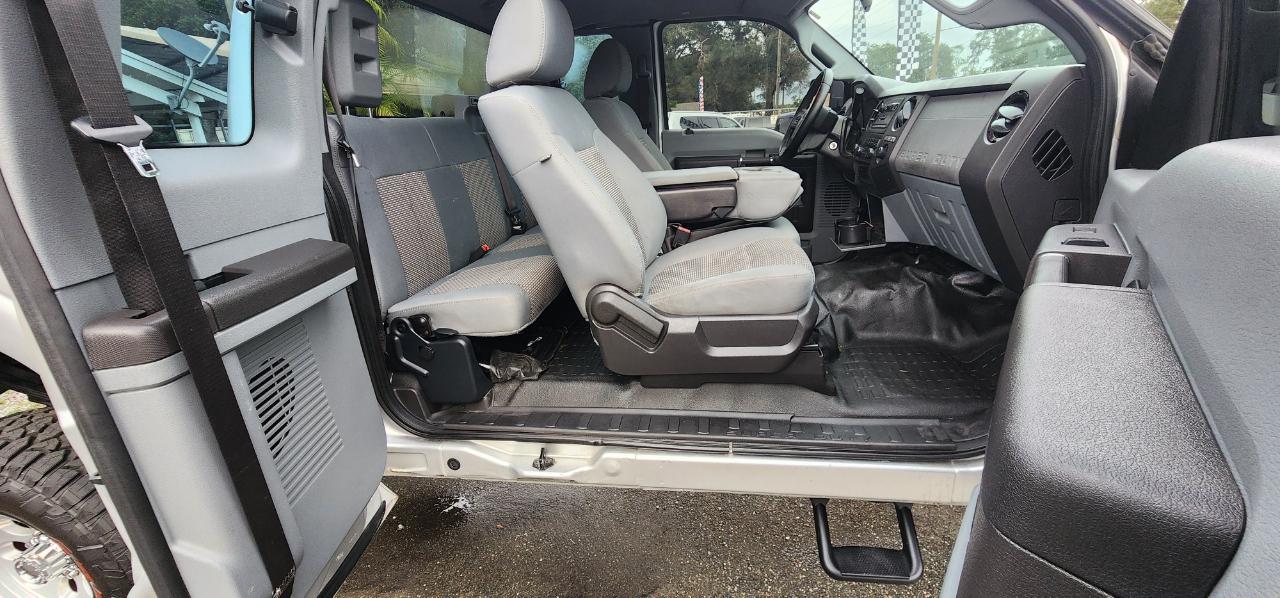 Ford Super Duty F-250  2011