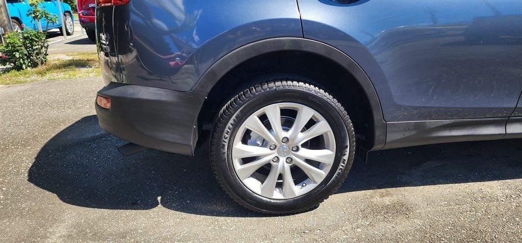 Toyota RAV4 FWD 4dr Limited (Natl) 2014