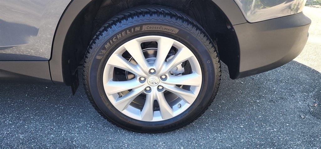 Toyota RAV4 FWD 4dr Limited (Natl) 2014