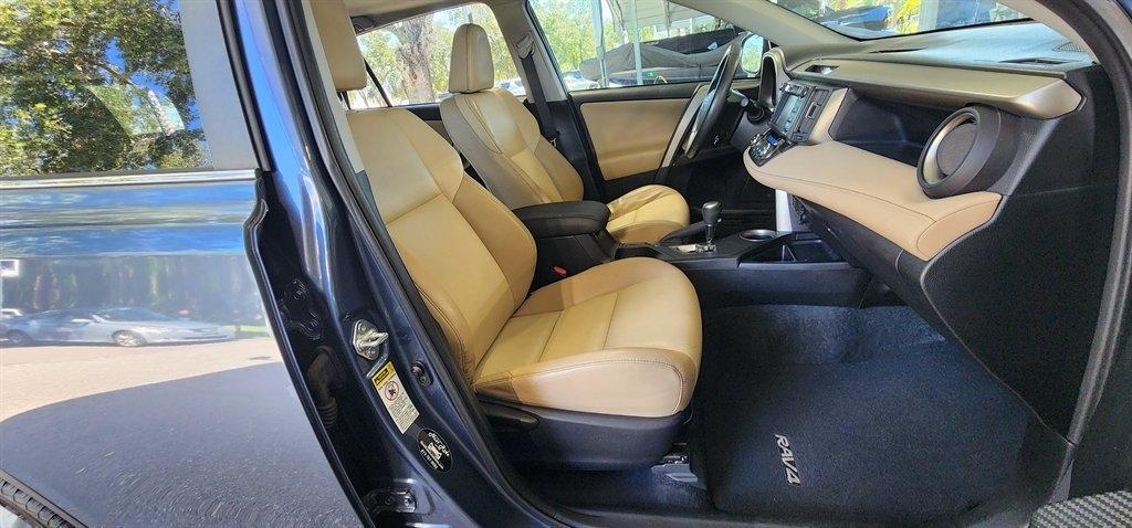 Toyota RAV4 FWD 4dr Limited (Natl) 2014