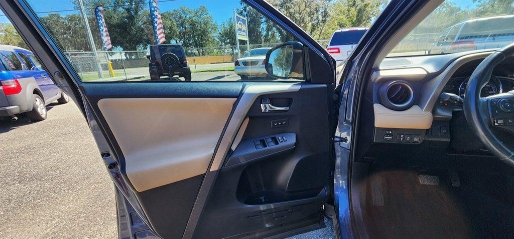Toyota RAV4 FWD 4dr Limited (Natl) 2014