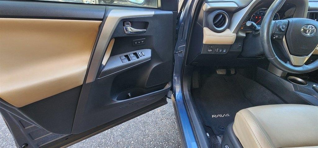 Toyota RAV4 FWD 4dr Limited (Natl) 2014