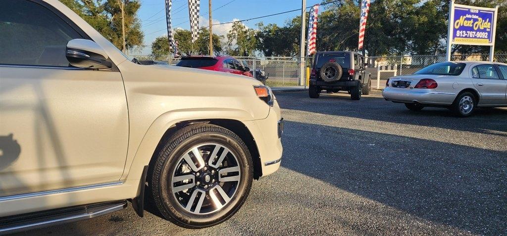 Toyota 4Runner RWD 4dr V6 SR5 Premium (Natl) 2015