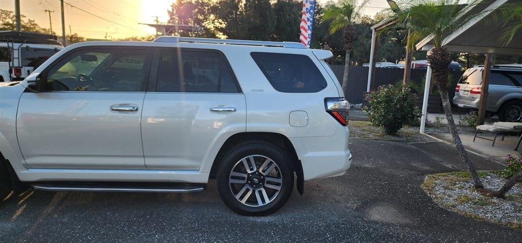 Toyota 4Runner RWD 4dr V6 SR5 Premium (Natl) 2015